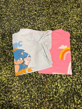 Target Sonic Retro Graphic Tee & Pink Rainbow Tee - Kids